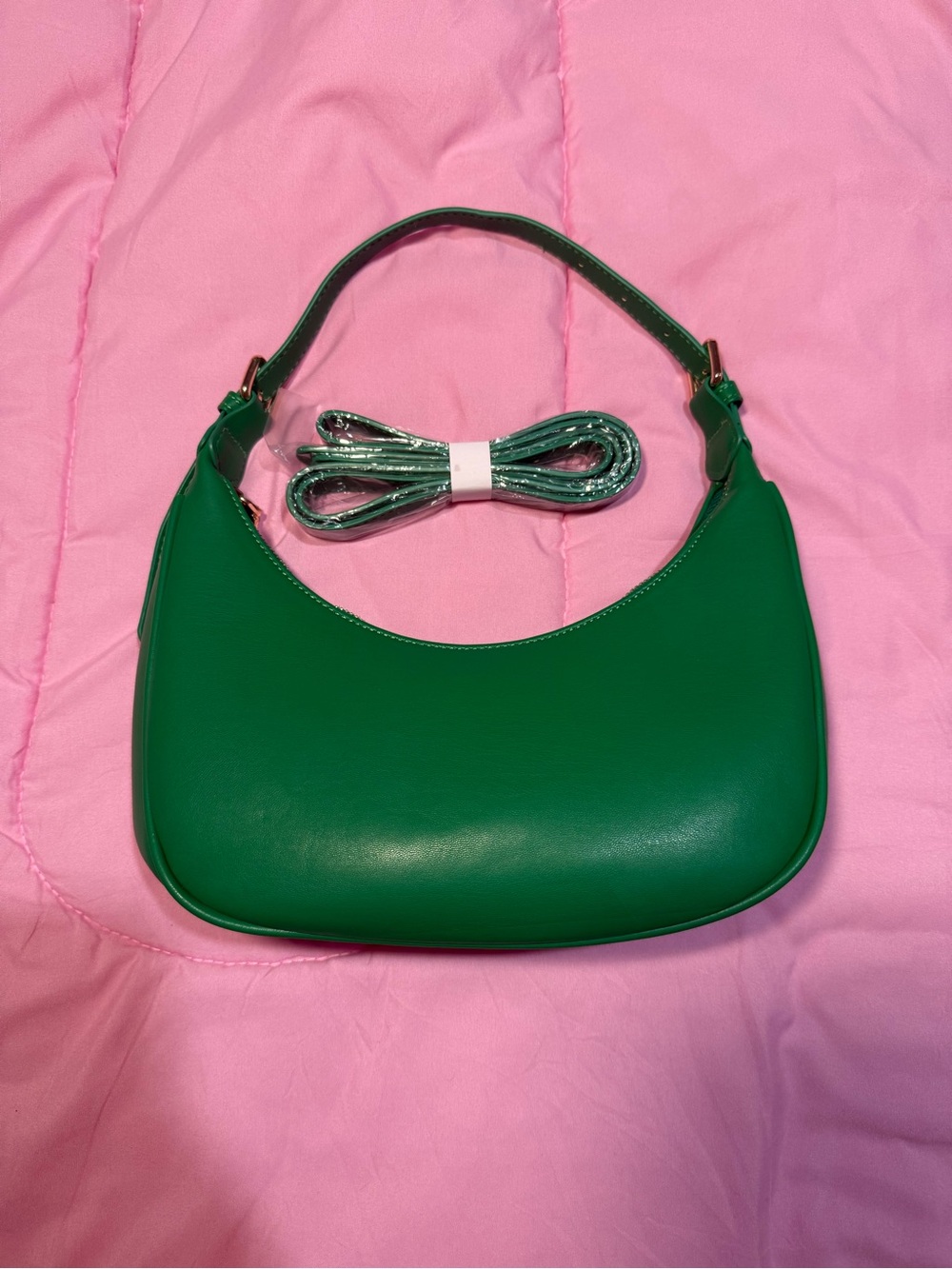 Green Women's Shoulder Bag - Sleek Minimalist Design